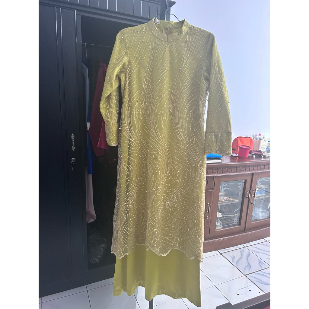 Baju gamis hijau stabilo preloved