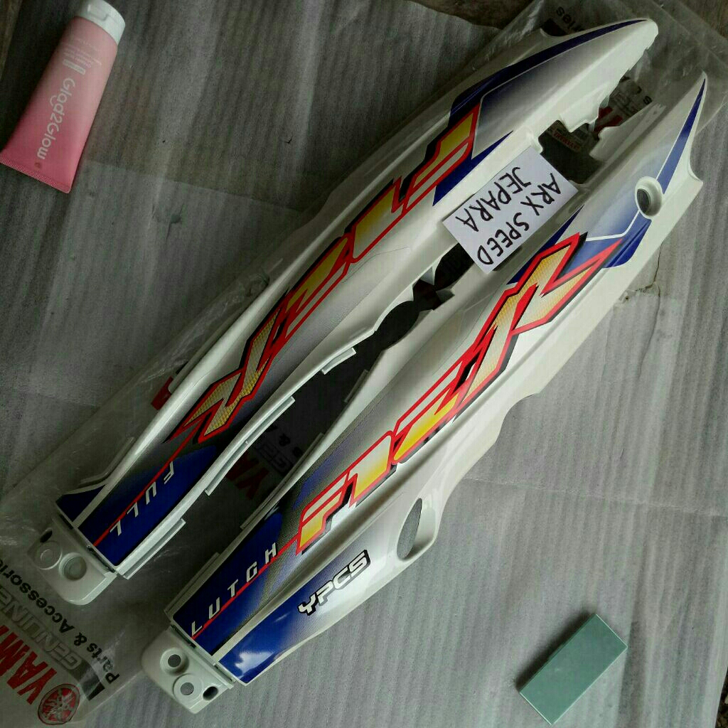 COVER BODY BODI F1ZR FIZR 2003 PUTIH ORIGINAL