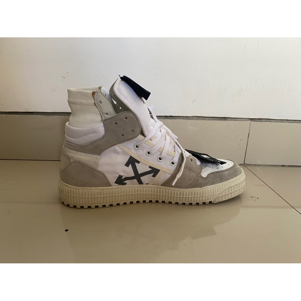 sepatu boot off white