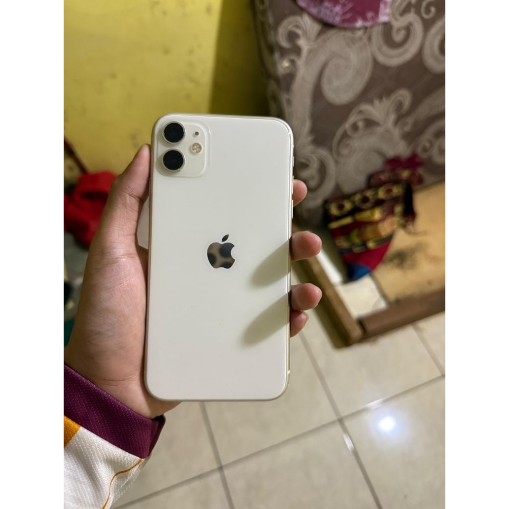Iphone 11 64gb ibox unit only minus lcd gantian