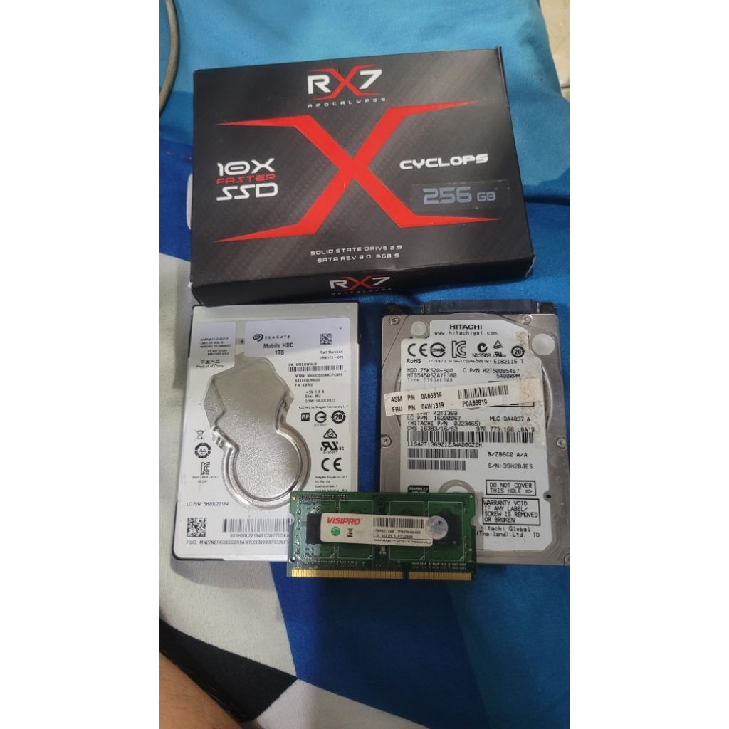 SSD RX7 GRES, HDD 1TB, HDD 256, RAM DDR3 4GB