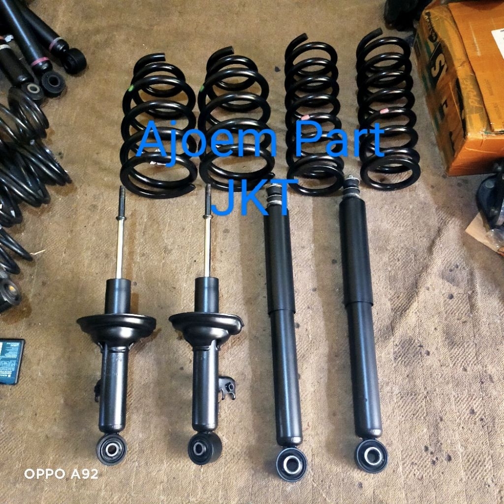 shock dan per spiral Innova Reborn Diesel original depan dan belakang