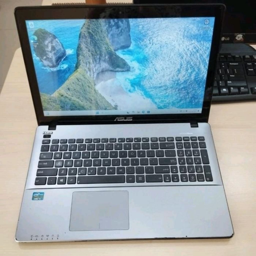 Laptop Asus X550 CA ORIGINAL Touch Screen bekas / second