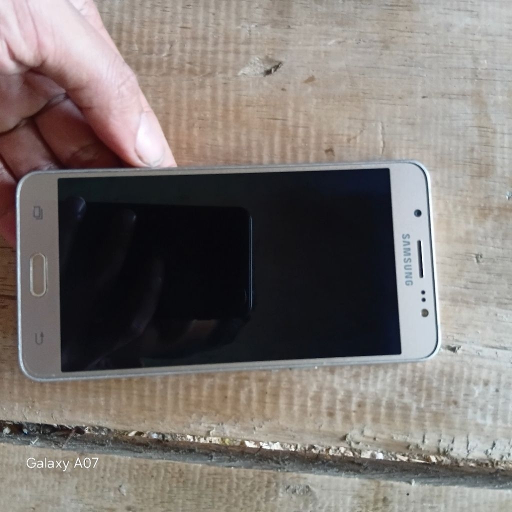 hape samsung j5 2016 bekas. mati ram 2/16