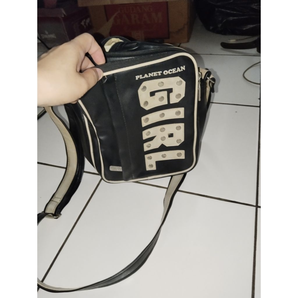 Tas Slempang Planet Ocean Preloved