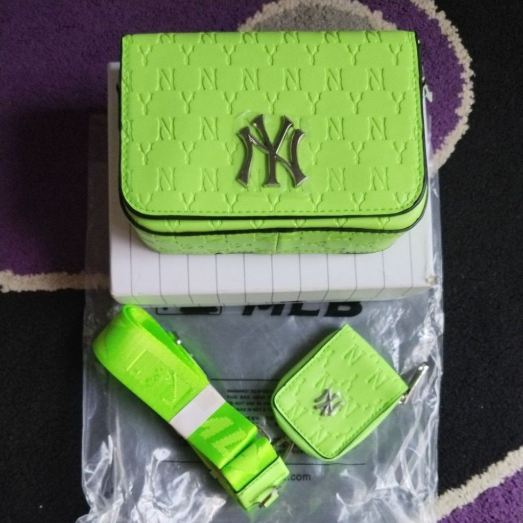 Tas Wanita MLB