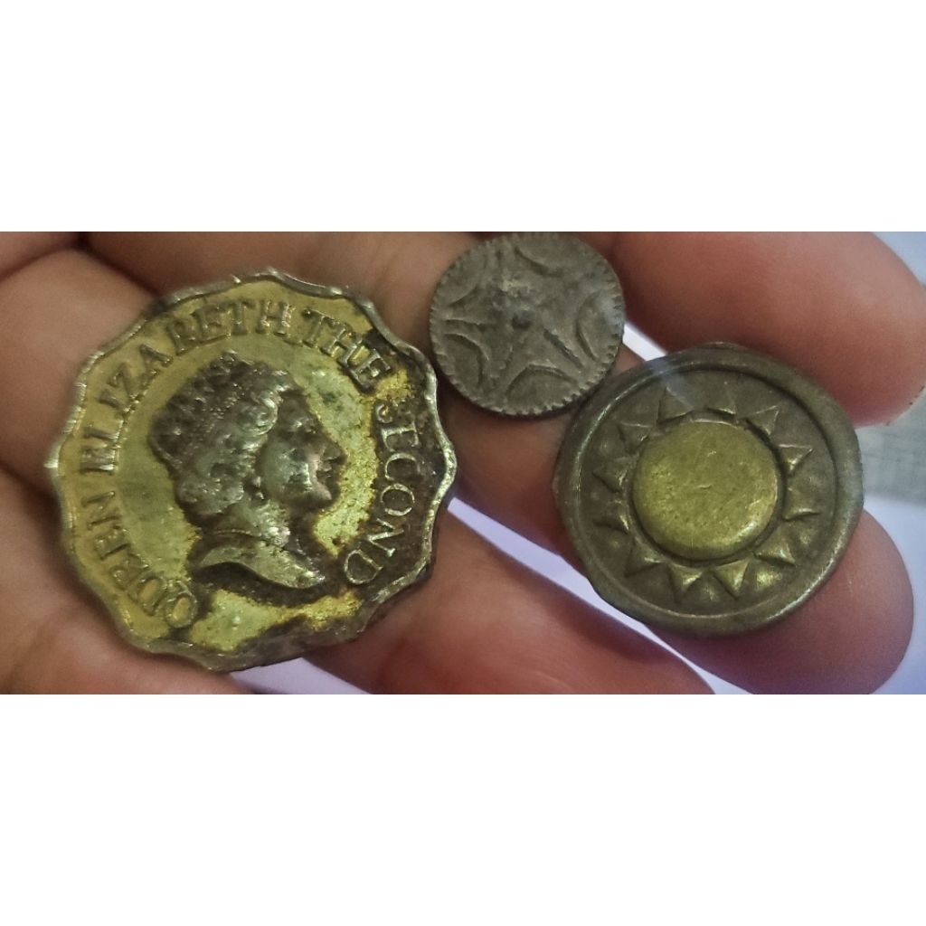 sovenir koin temuan sungai