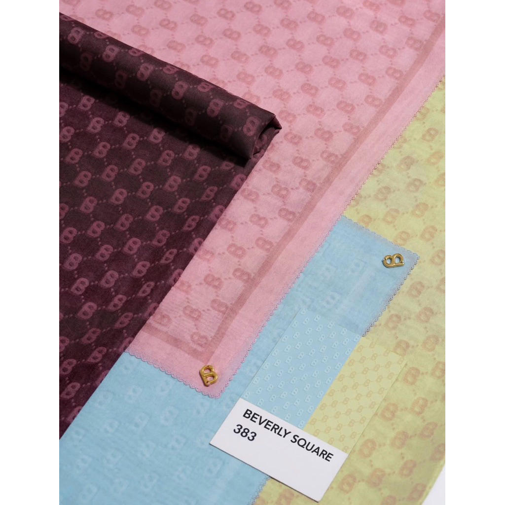 New Buttonscarves Beverly Square Tapis Monogram