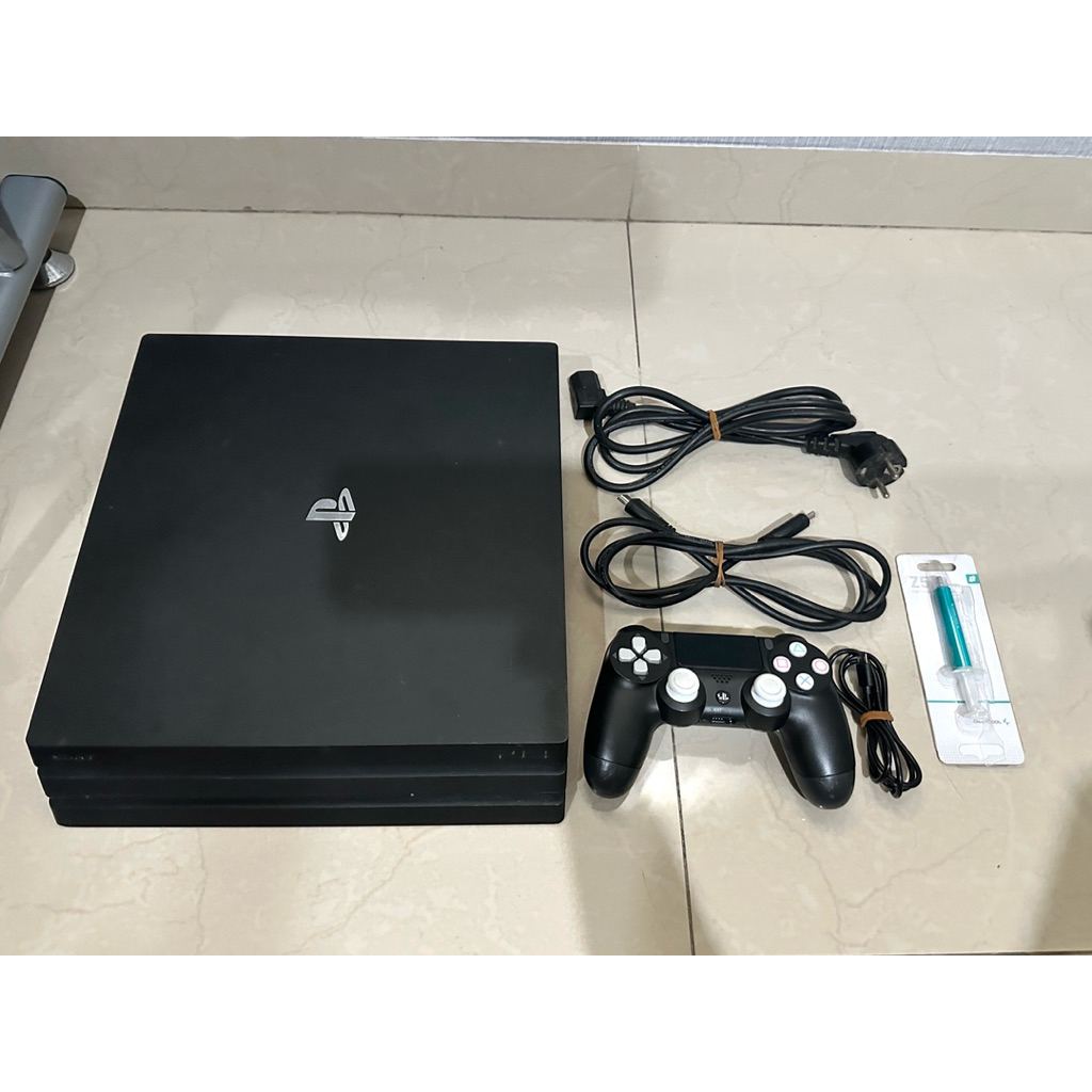 PS4 PRO OFW + Full game digital