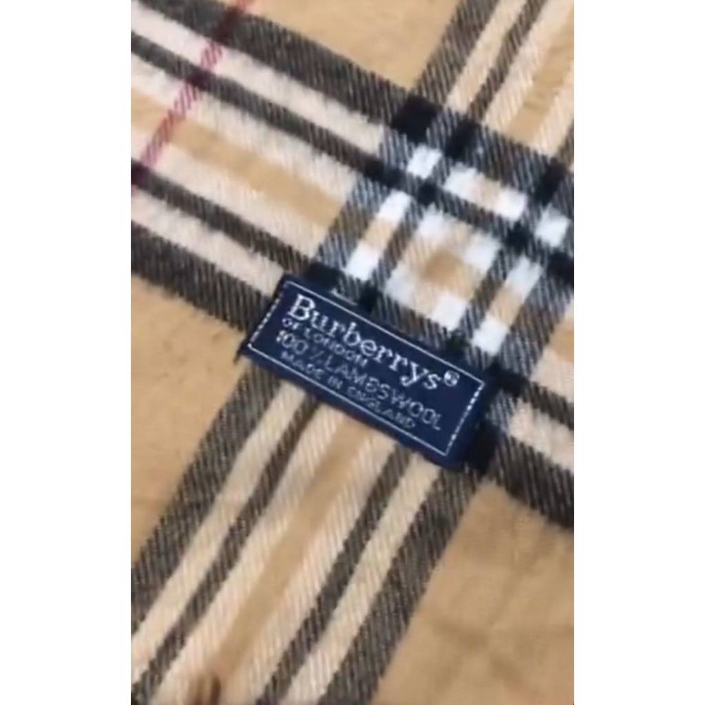 Scarft Burberrys London