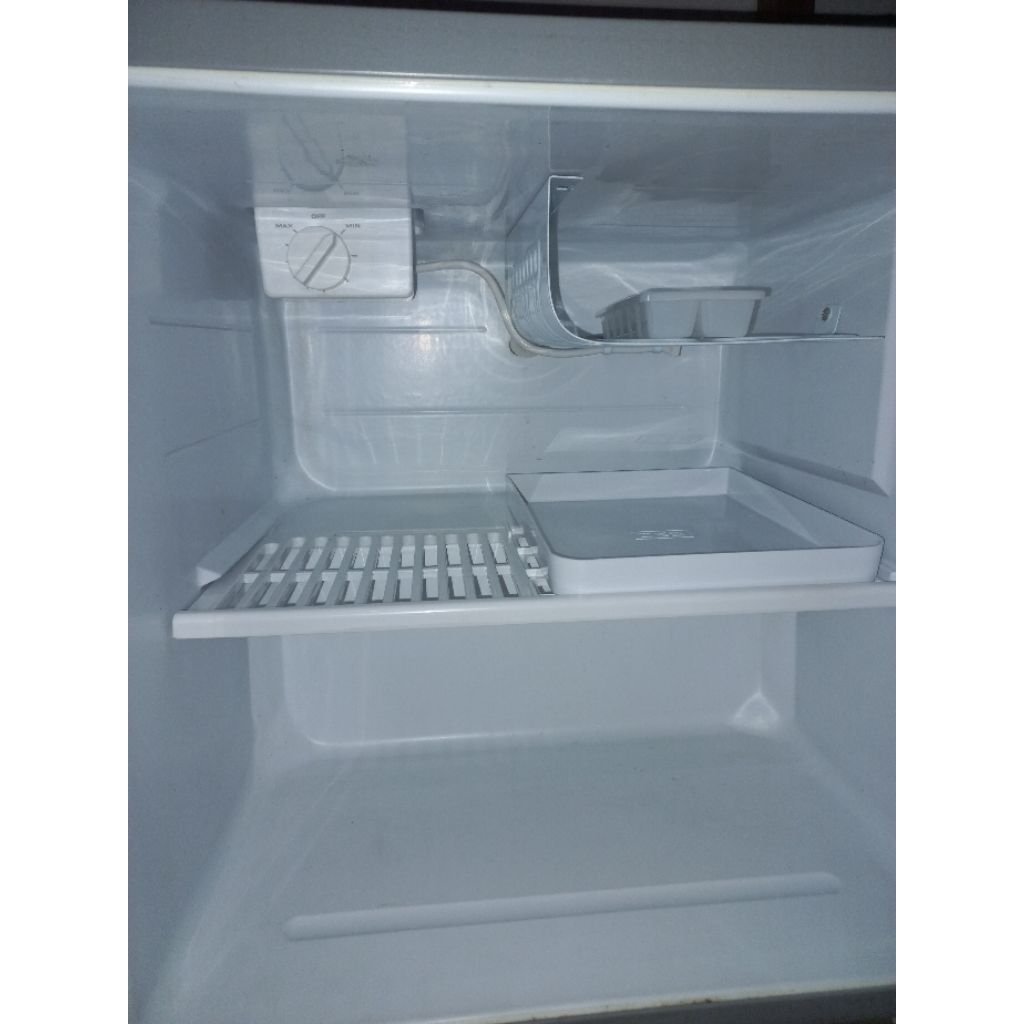 Kulkas Mini Aqua AQR-D50F