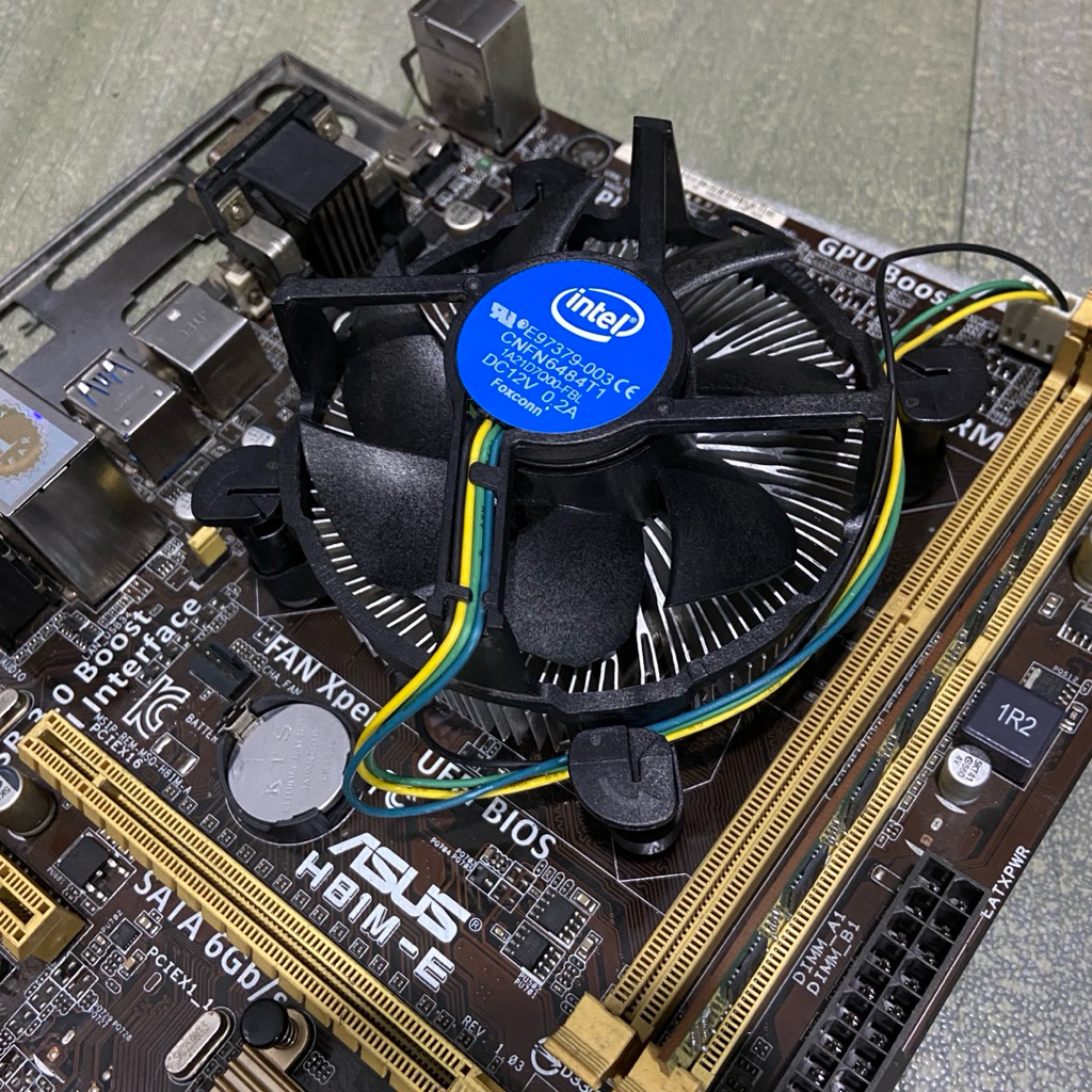 Motherboard Asus h81 Plus i5 4430 gen 4