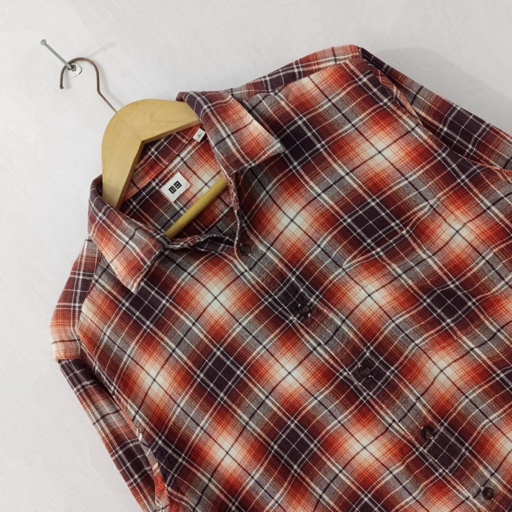 [Flannel Uniqlo] Kemeja Flanel Veterano Long Sleeve Shirt Oren Coklat Putih Size L