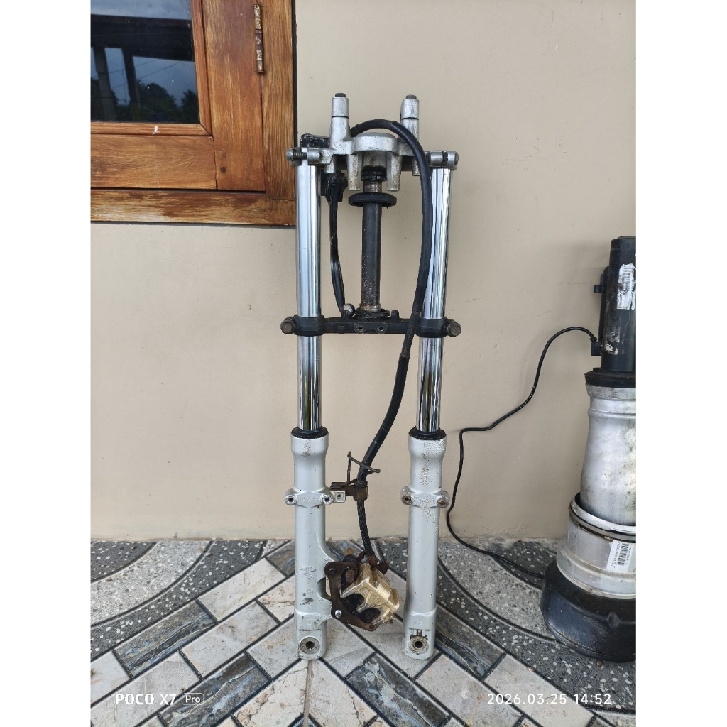 shock breaker shockbreaker depan Vixion old lama set segitiga atas bawah master rem kaliper pala bab