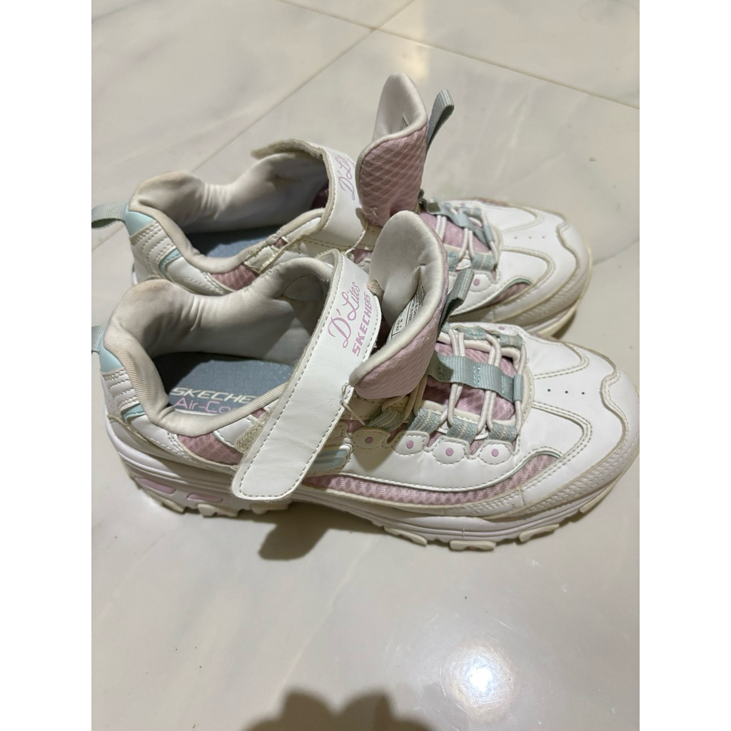 Sepatu dan Sandal Wanita