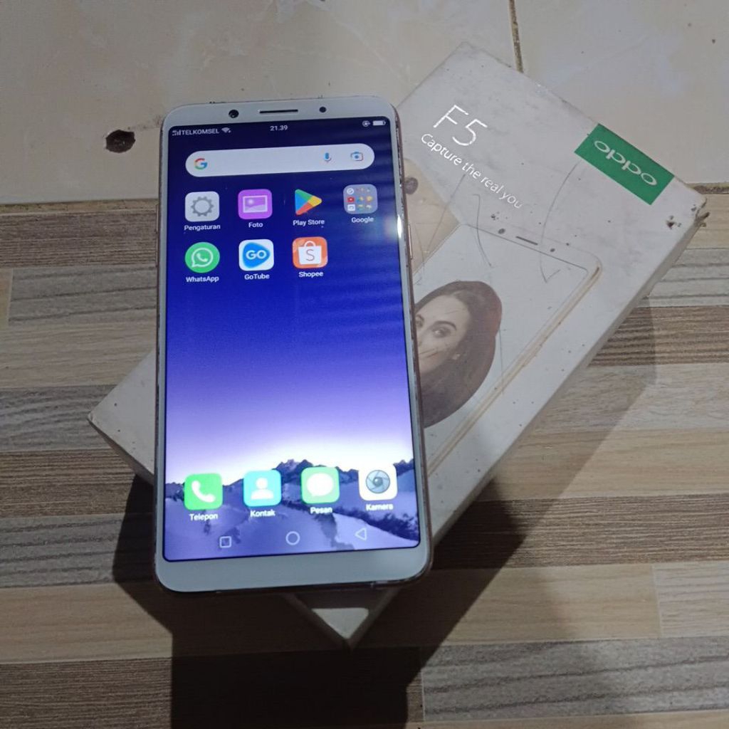 HP OPPO F5 CPH1725 RAM:3/32 GB SECOND NORMAL (KET. BACA DISKRIPSI)