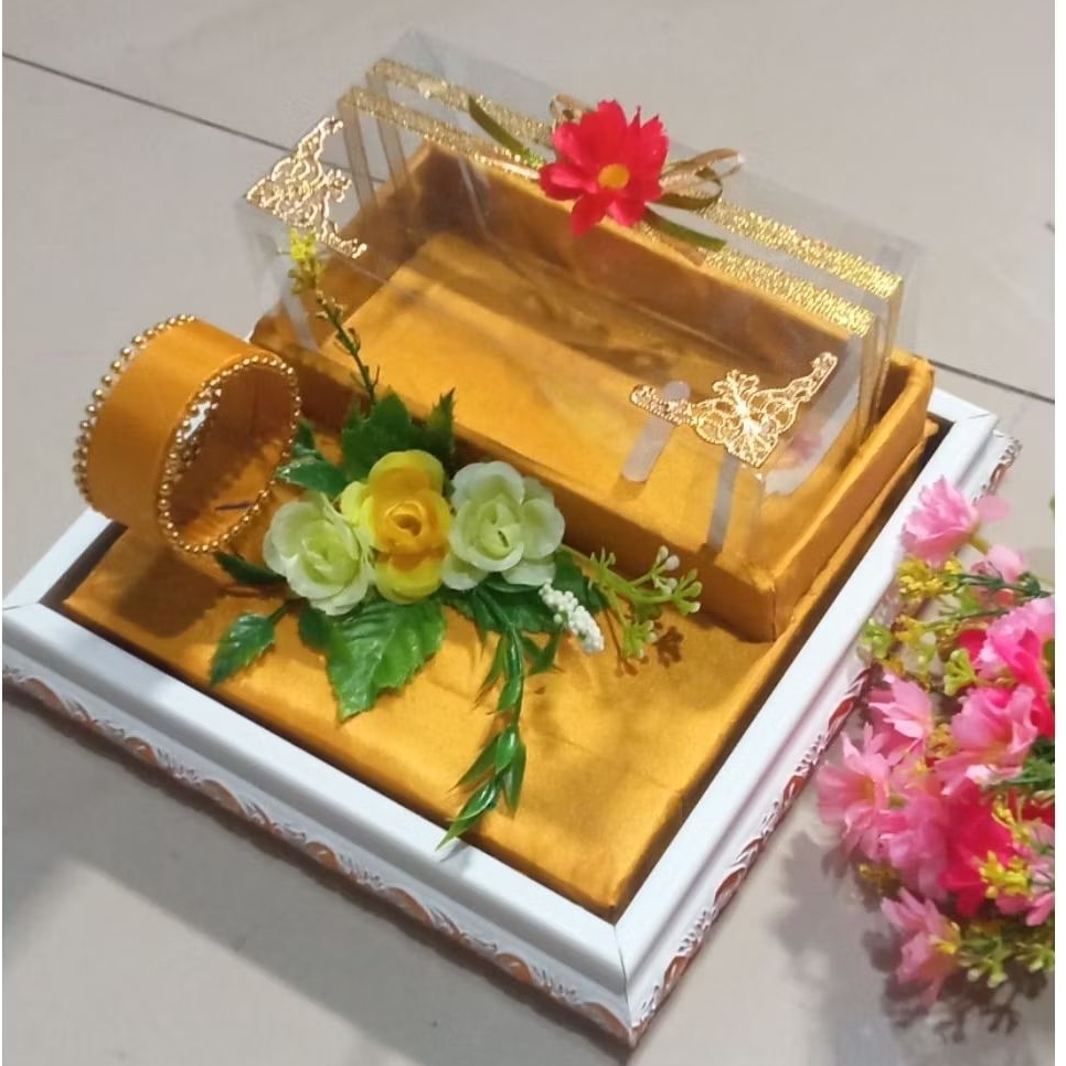 kotak uang,gelang,cincin untuk mahar atau seserahan,(bisa request nama atau kartu ucapan)