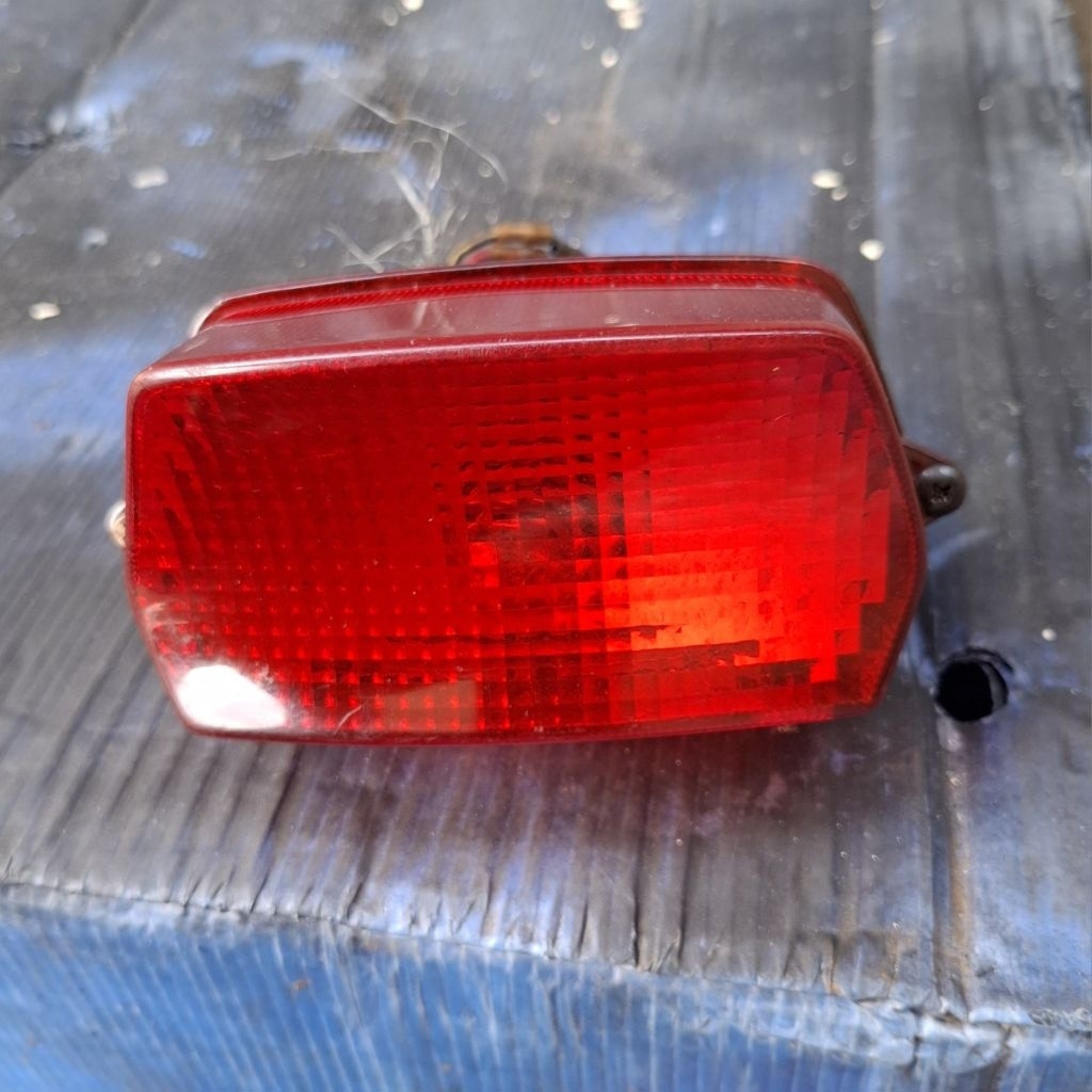 Lampu belakang ninja r ss original copotan asli