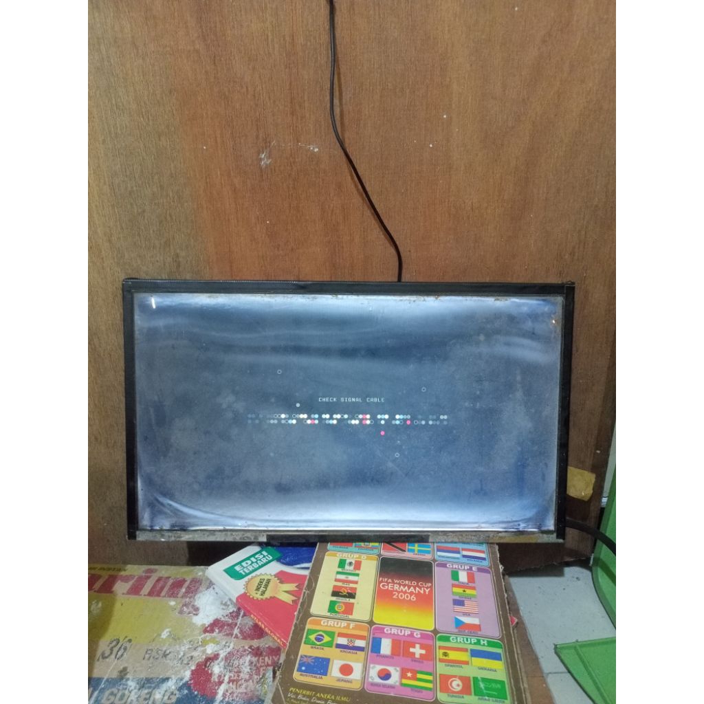 monitor tv second minus fungsi