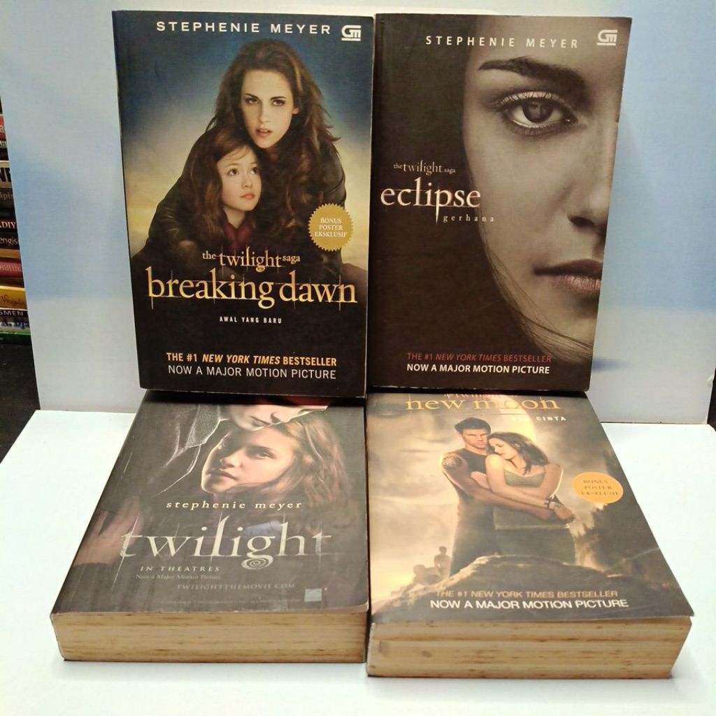 Novel fantasi Full set twilight breaking dawn new moon eclipse karya Stephenie Meyer original