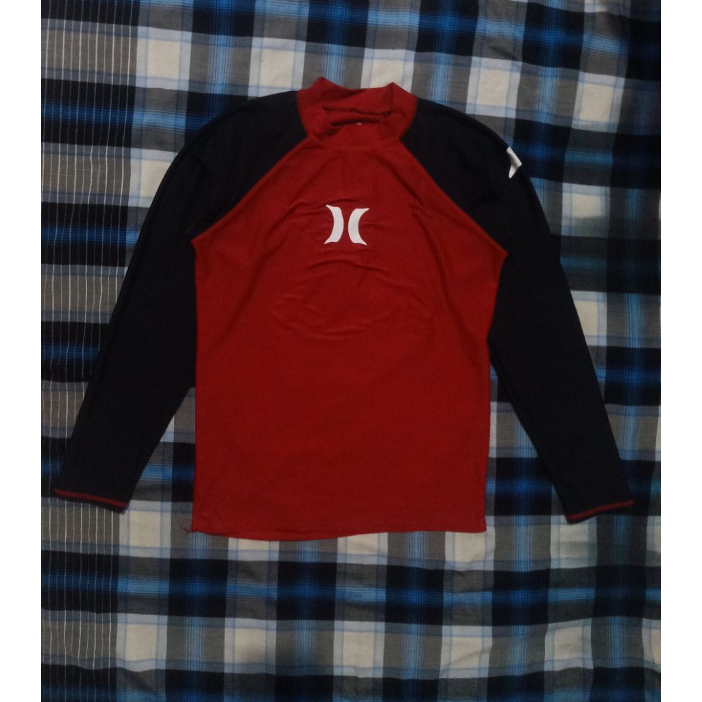 Longsleeve Hurley SZ S (minus melar, baca deskripsi)