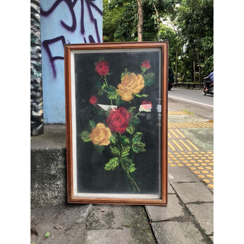 Lukisan Kristik tua antik bunga mawar