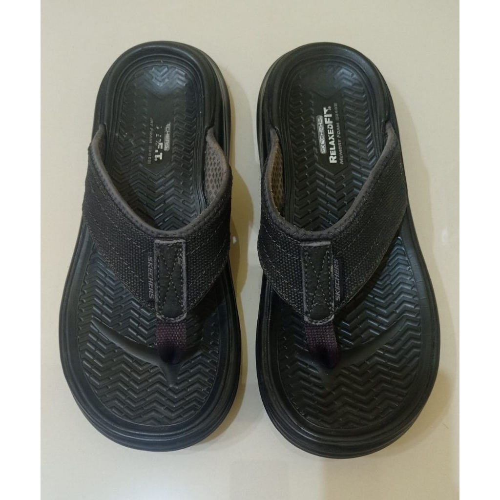 sandal skechers second size 45