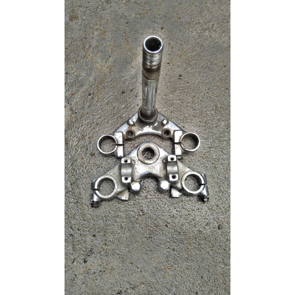 segitiga/T atas bawah Original Tiger/Megapro