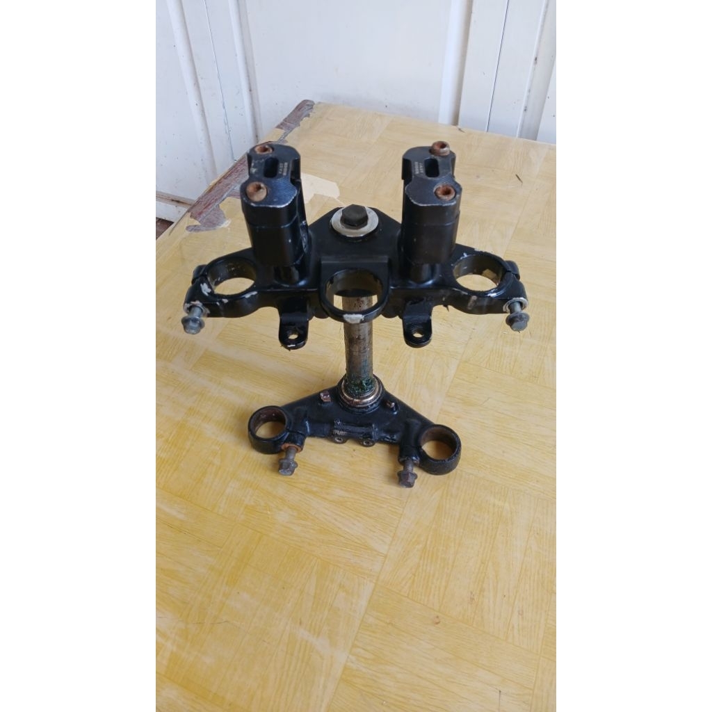 t segitiga atas bawah scorpio z