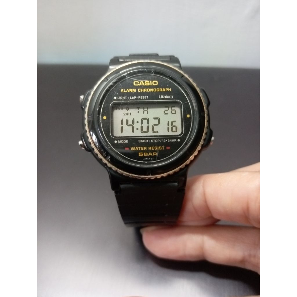 Vintage Casio W-74 Alarm Chrono Digital Watch