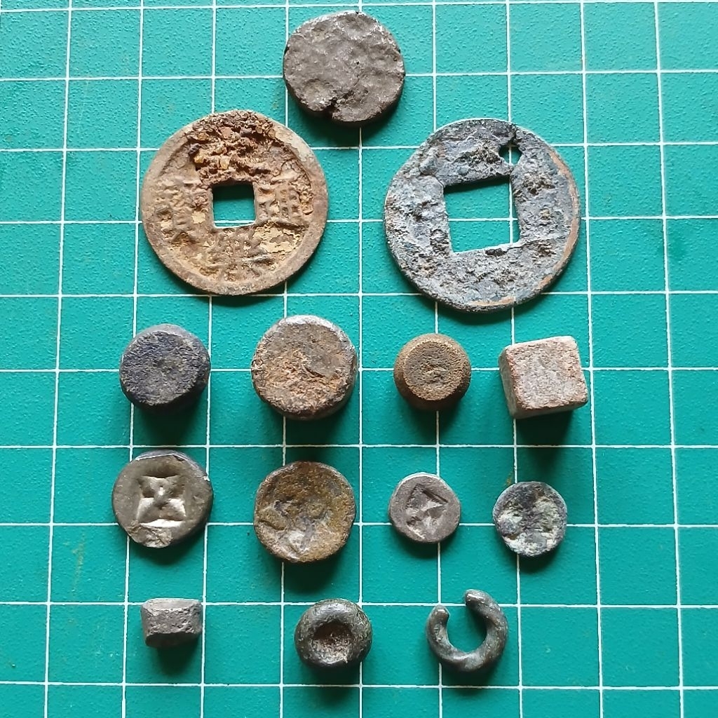 Koleksi Temuan Sungai Macam2 Koin Alat Tukar KUNO Kerajaan Nusantara