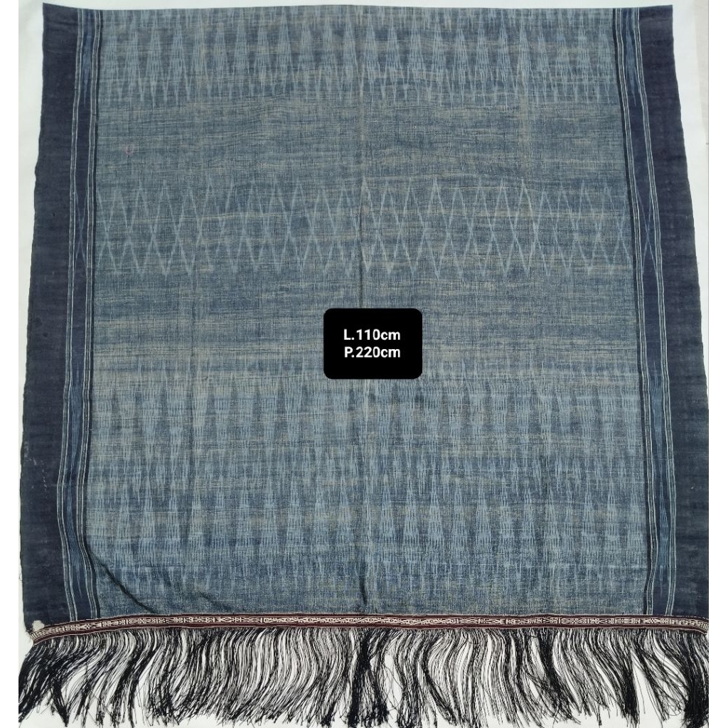 Ulos Sibolang Najolo uses Toba Batak customs