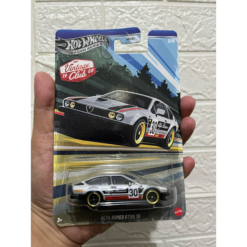Hot wheels vintage club alfa romeo