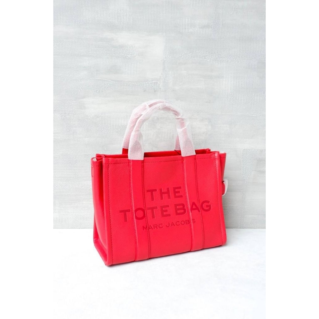 MJ The Leather Medium Tote Bag True Red