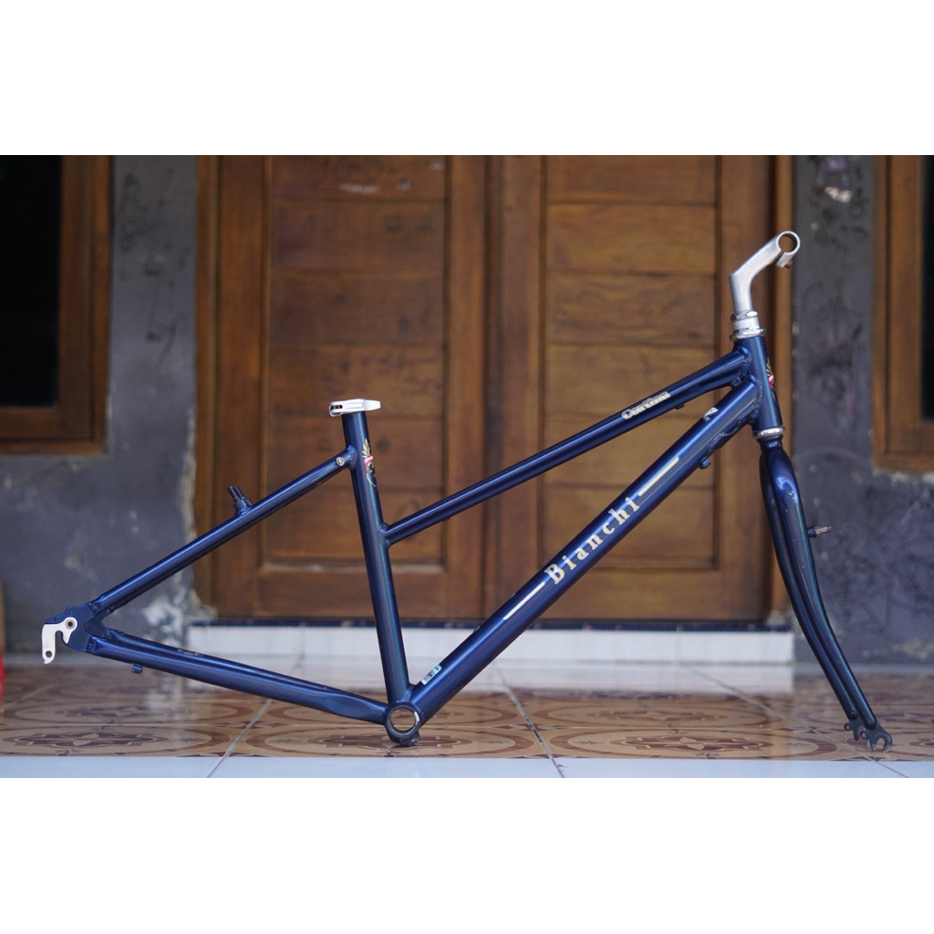 Frame set vintage Bianchi Cortina Alloy  Roda 700c Rims Brake