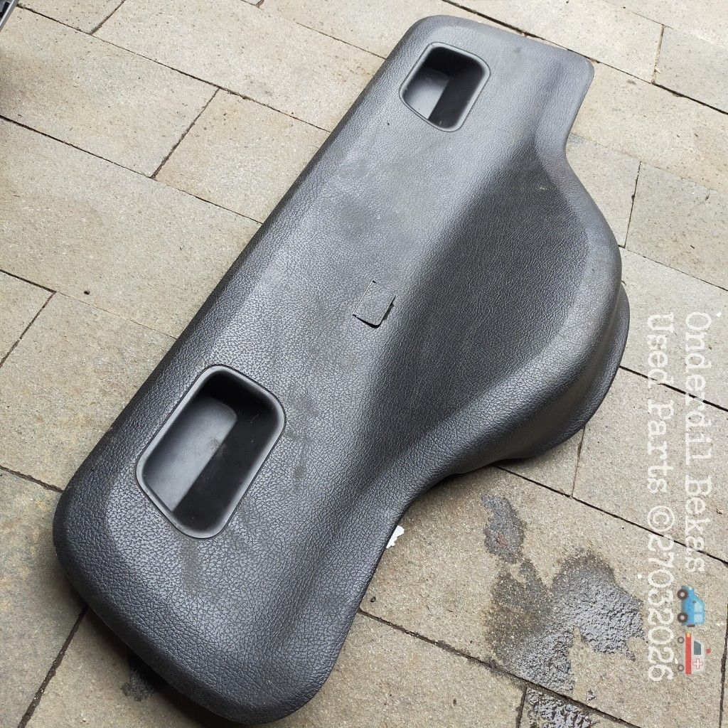 interior tailgate (trunk lid) trim panel for a Peugeot 206.