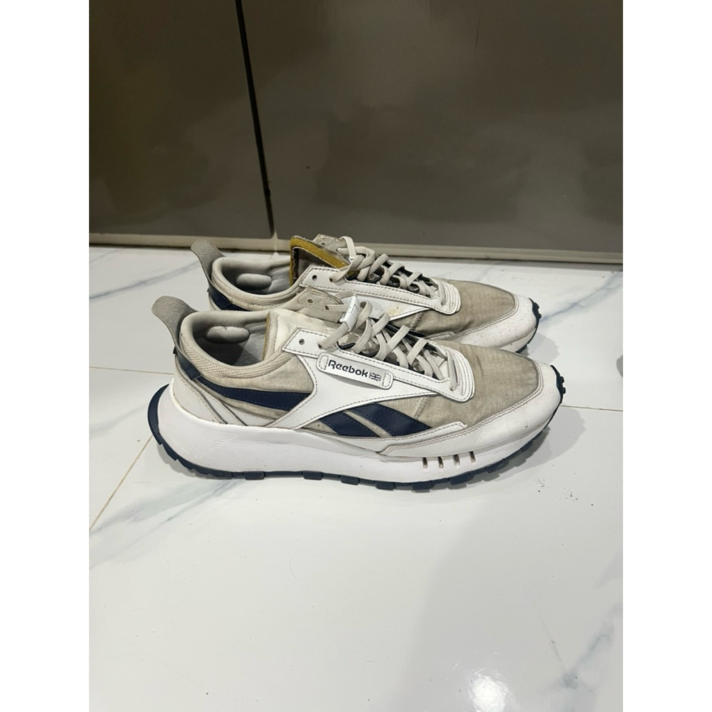 Reebok classic leather legacy original authentic size 43