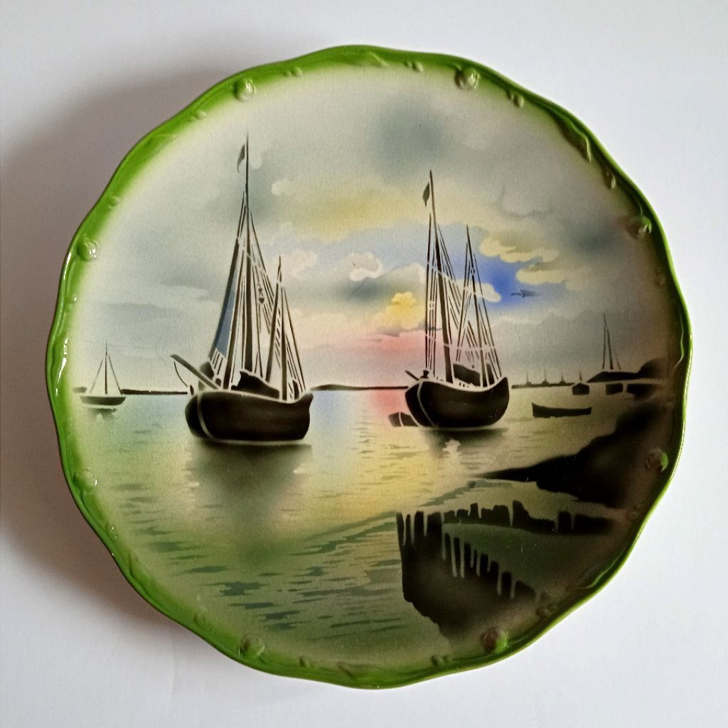 Antik Vintage Piring Porselen Eropa Hiasan Dinding Villero and Buch Wallerhansen Motif Kapal D.32cm 