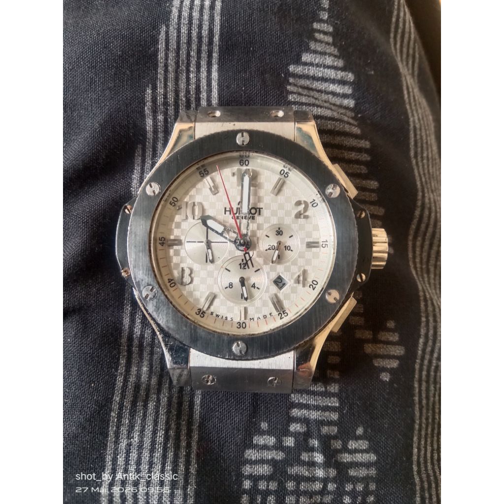 jam tangan Hublot Second