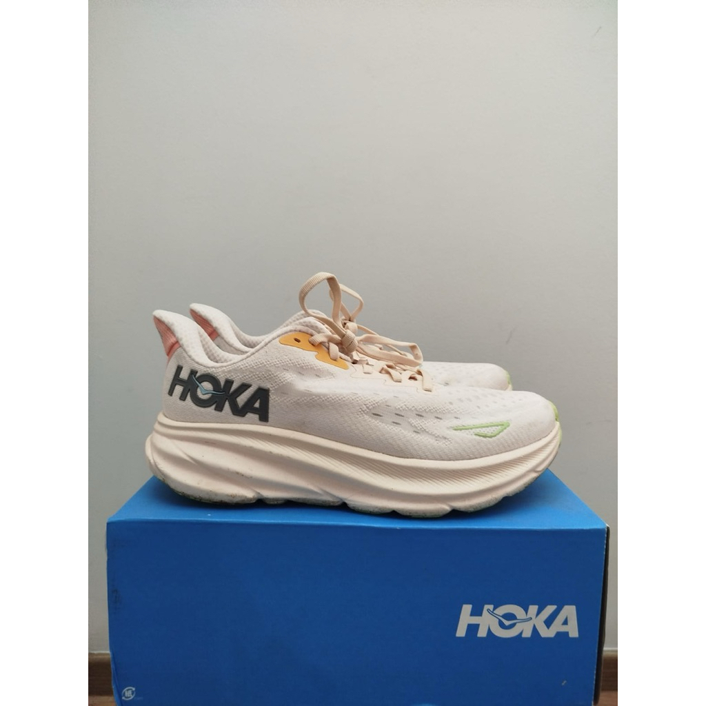 [PRELOVED] H*ka Clifton 9 wide Size 41 1/3