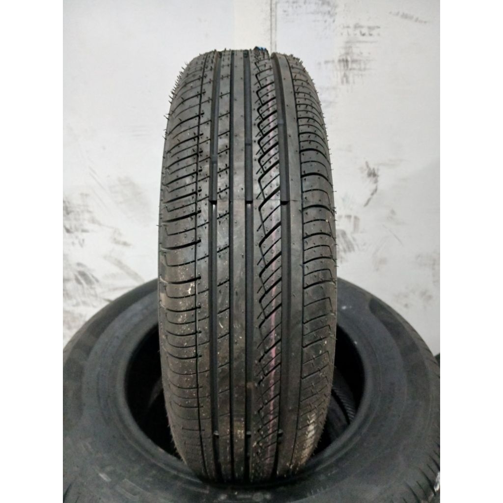 BAN MOBIL FORCEUM ECOSA 175 70 R13