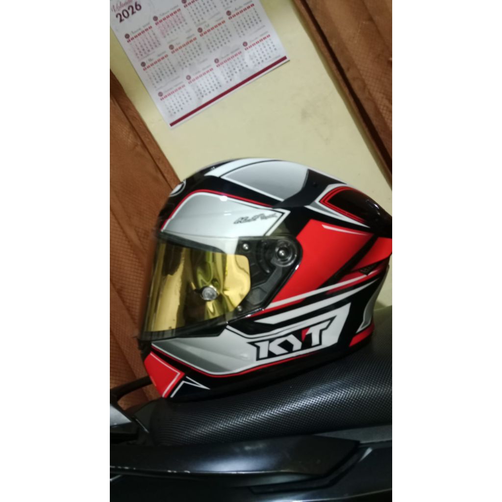 KYT TT Course Tourist Red Fluo