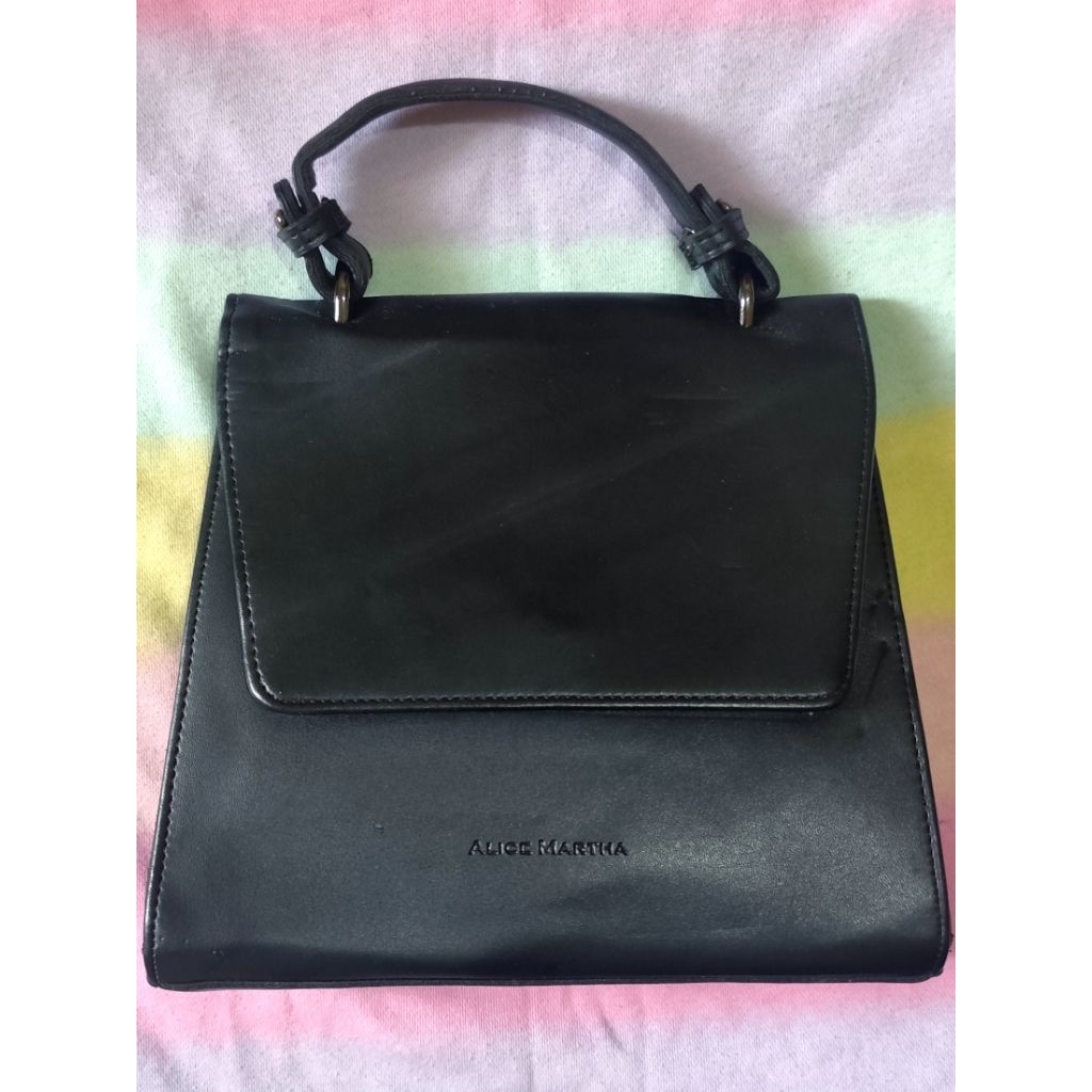 Tas Alice Martha Black Handbag Slingbag Preloved