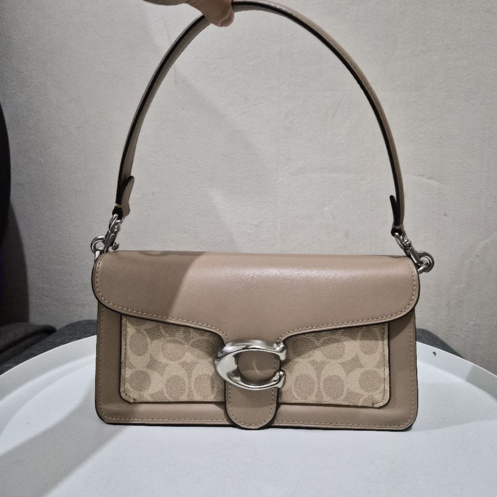 Preloved. Coach Tabby 26 Shoulder Bag. Beige Signature