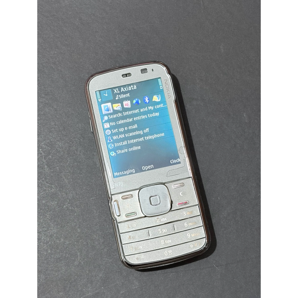 Nokia N79