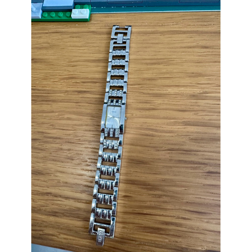 Jam Tangan Wanita Guess Original W75004L1 Crystal Silver Bangle