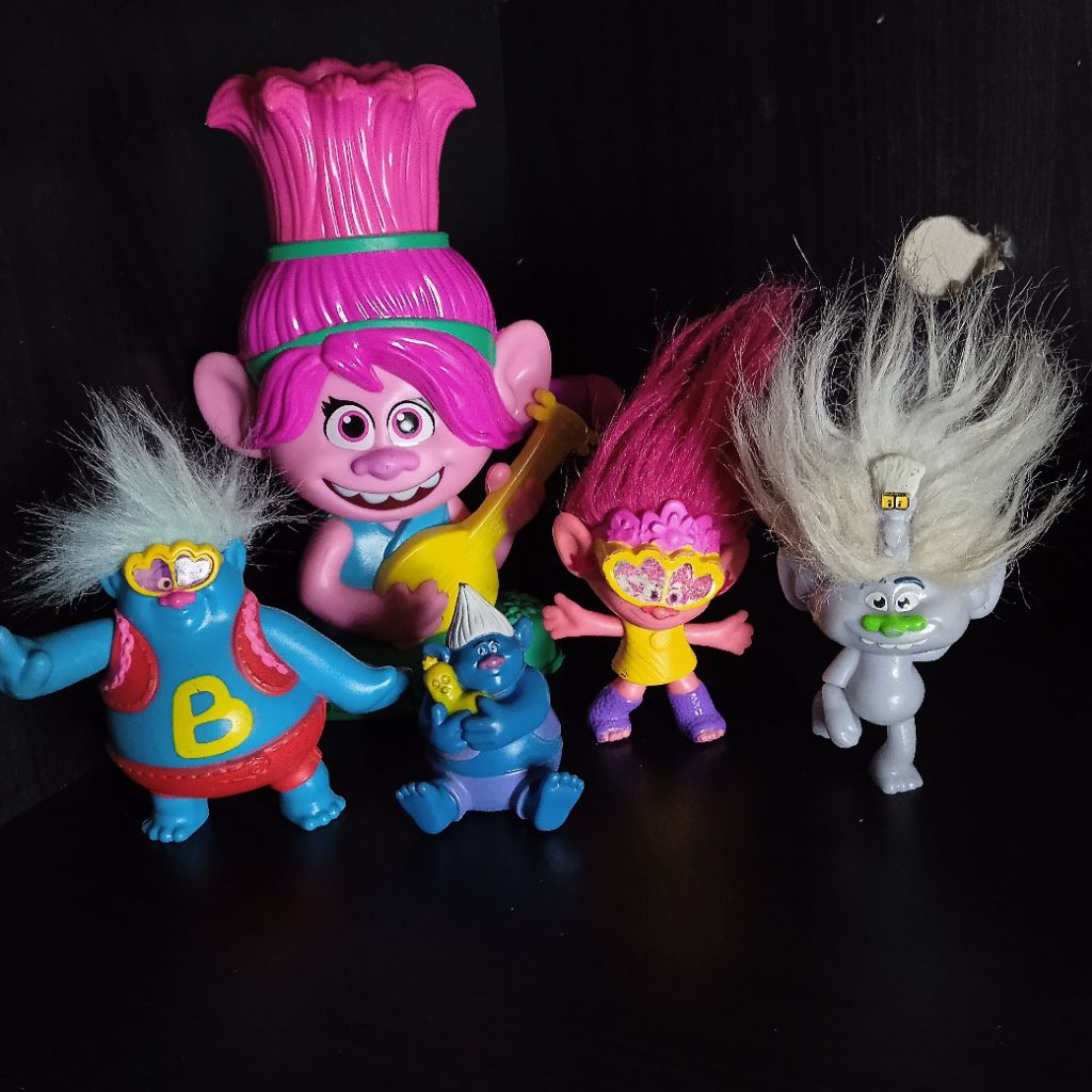 Preloved Figure Trolls McDonald