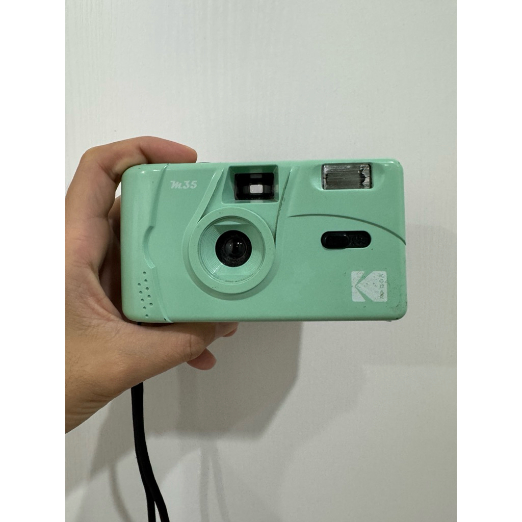 Preloved kamera analog kodak m35