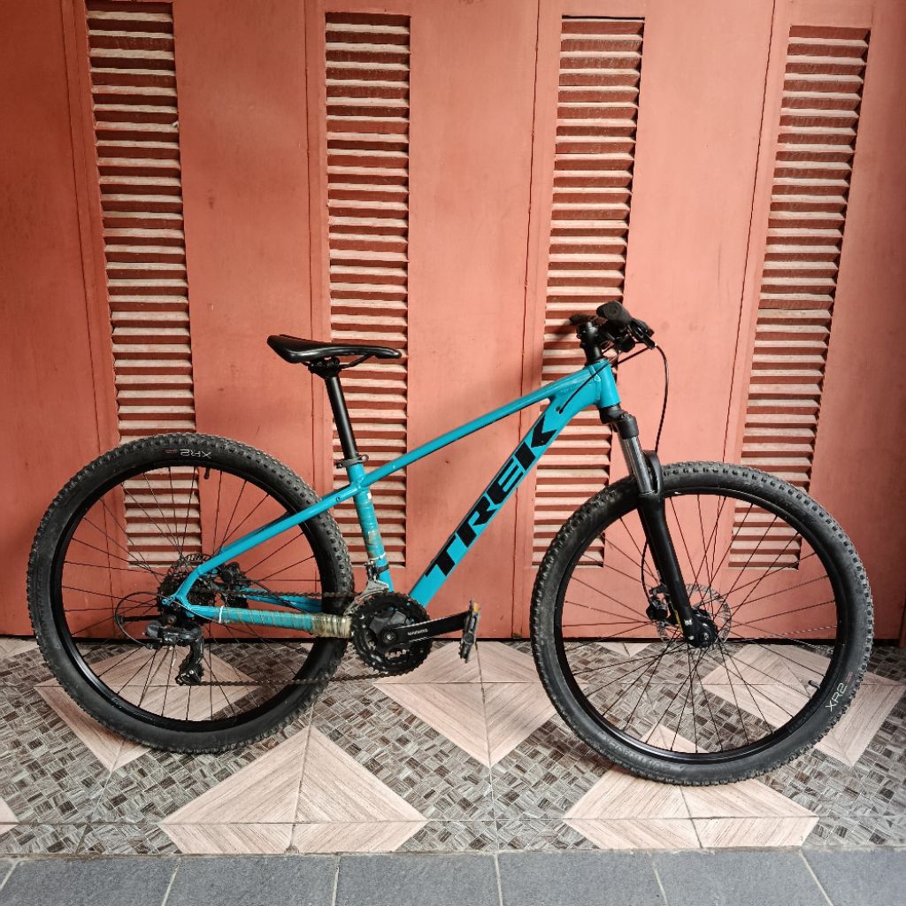 Trek marlin 5 size S ring 27.5 sepeda MTB gunung