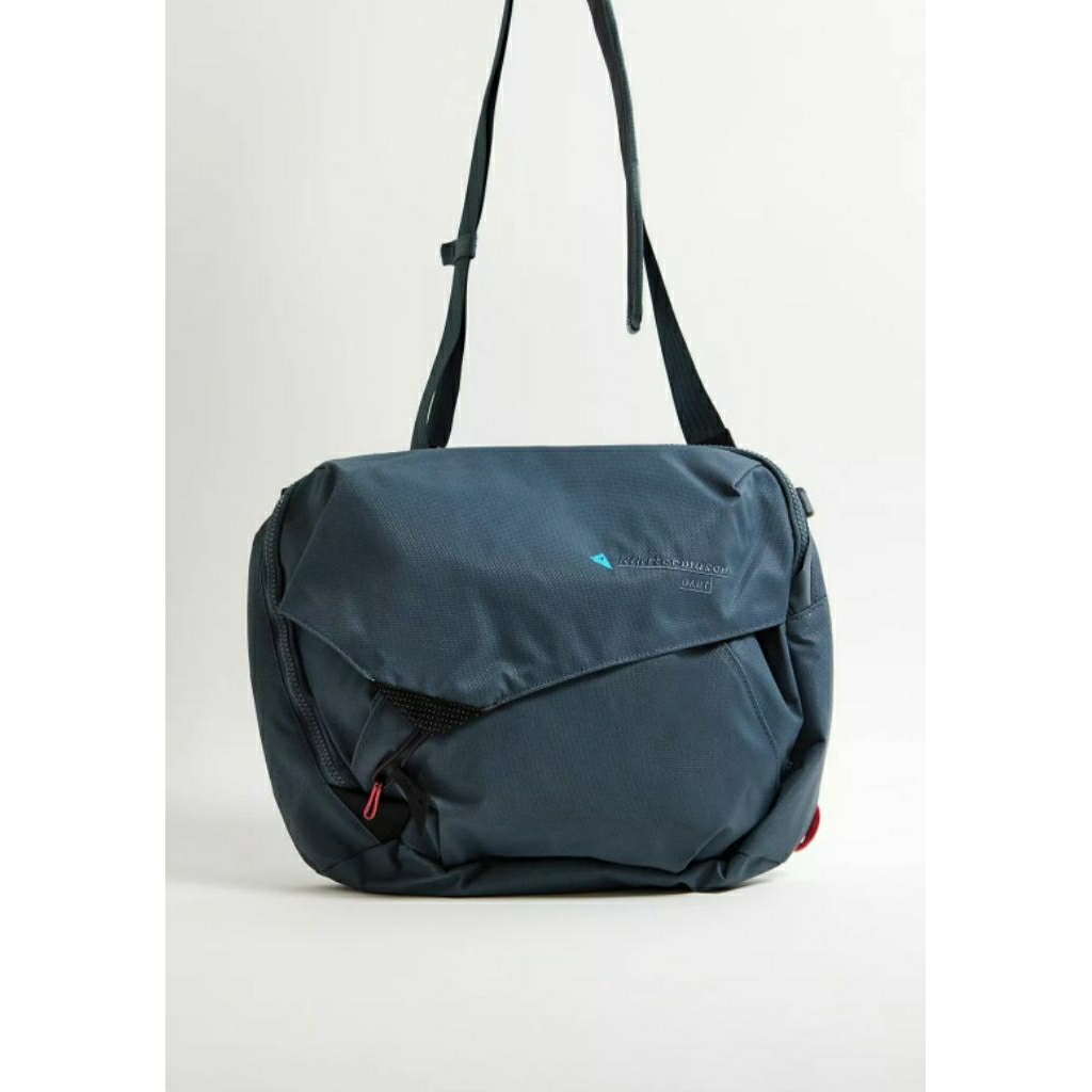 KLATTERMUSEN GAUT MESSENGER BAG THISTLE BLUE TAS SELEMPANG TAS TRAVELING HIKING TREKKING ORIGINAL